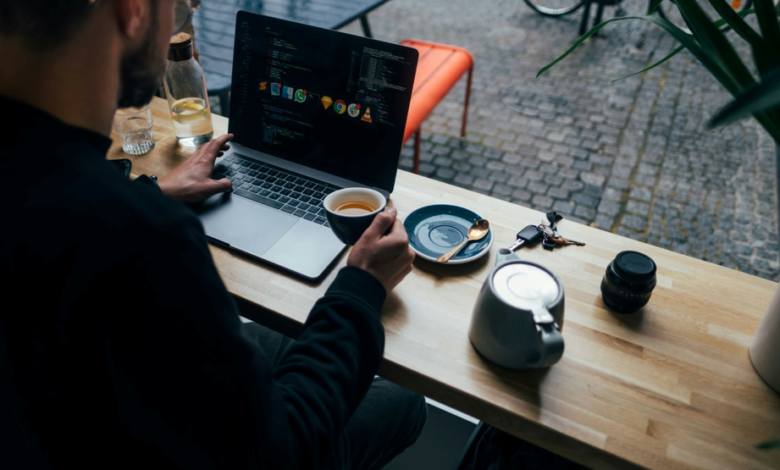 The Surprising Benefits of Smart Multitasking