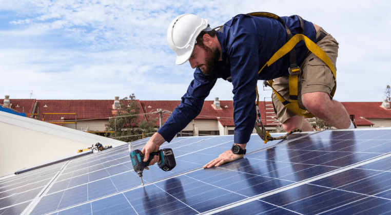 Why hiring a professional electrician is essential for successful home solar installations